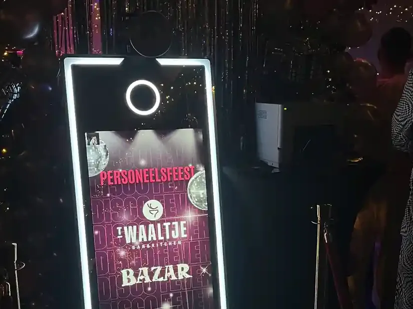 Photobooth met startscherm voor een personeelsfeest